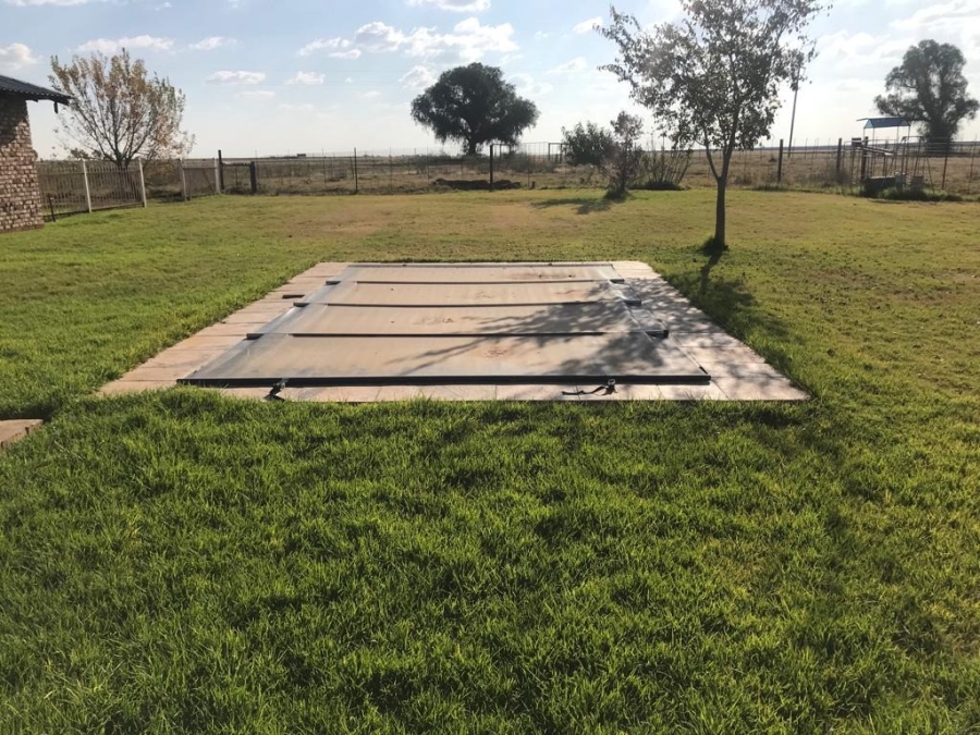 13 Bedroom Property for Sale in Soutpan Free State